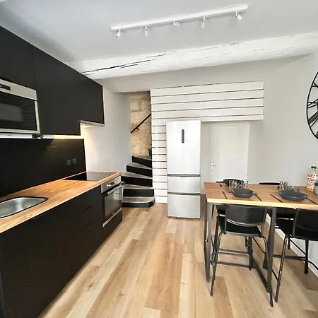 Maison Entiere 2 Chambres Lunel Avec Parking * Lunel (Herault)